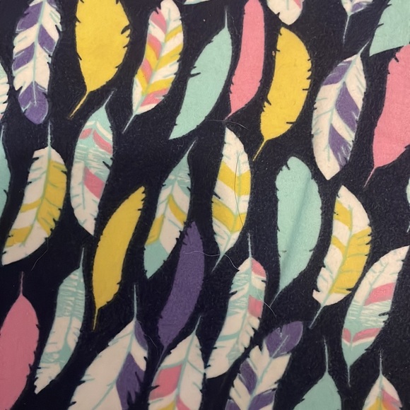 LuLaRoe vintage feather leggings- super stretch - Picture 2 of 3